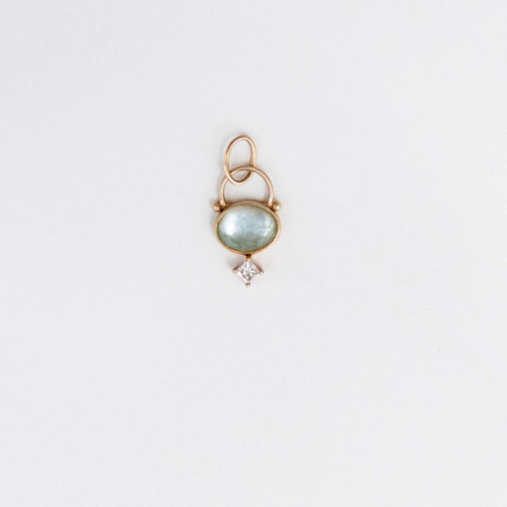aquamarine stone with diamond - Joanie Schwarz