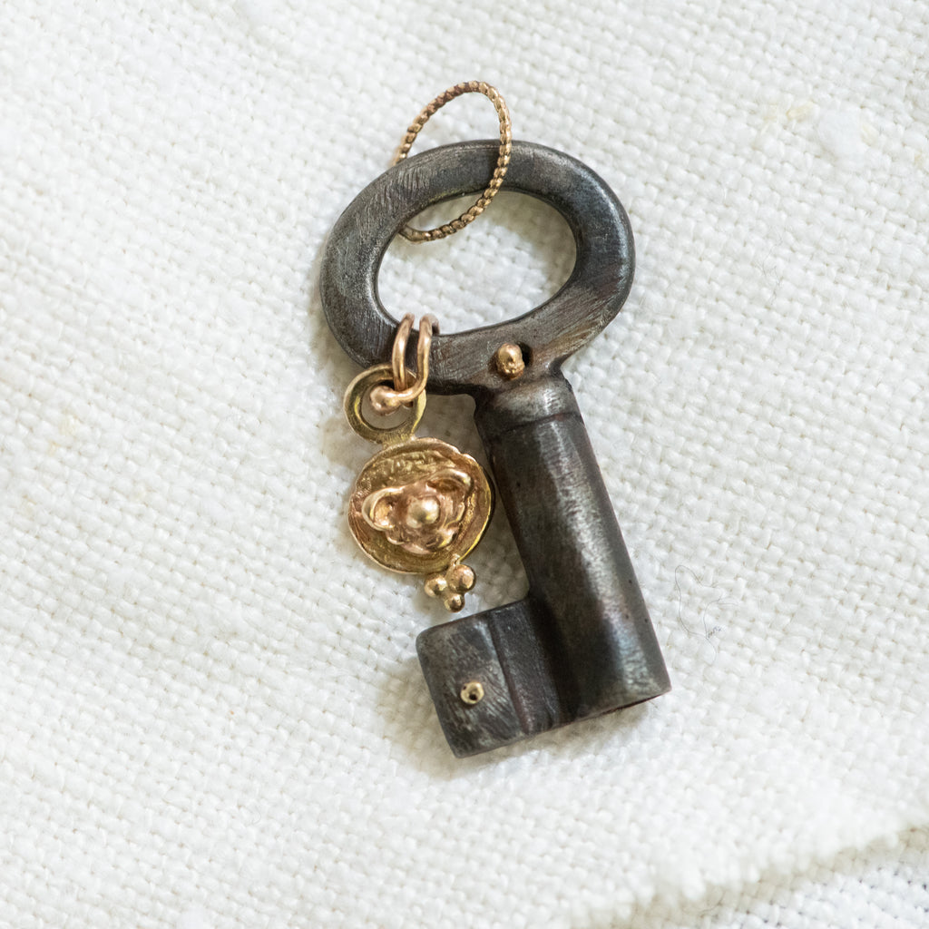 60 Vintage Antique Keys and Locks JPG Graphic by squeebcreative · Creative  Fabrica